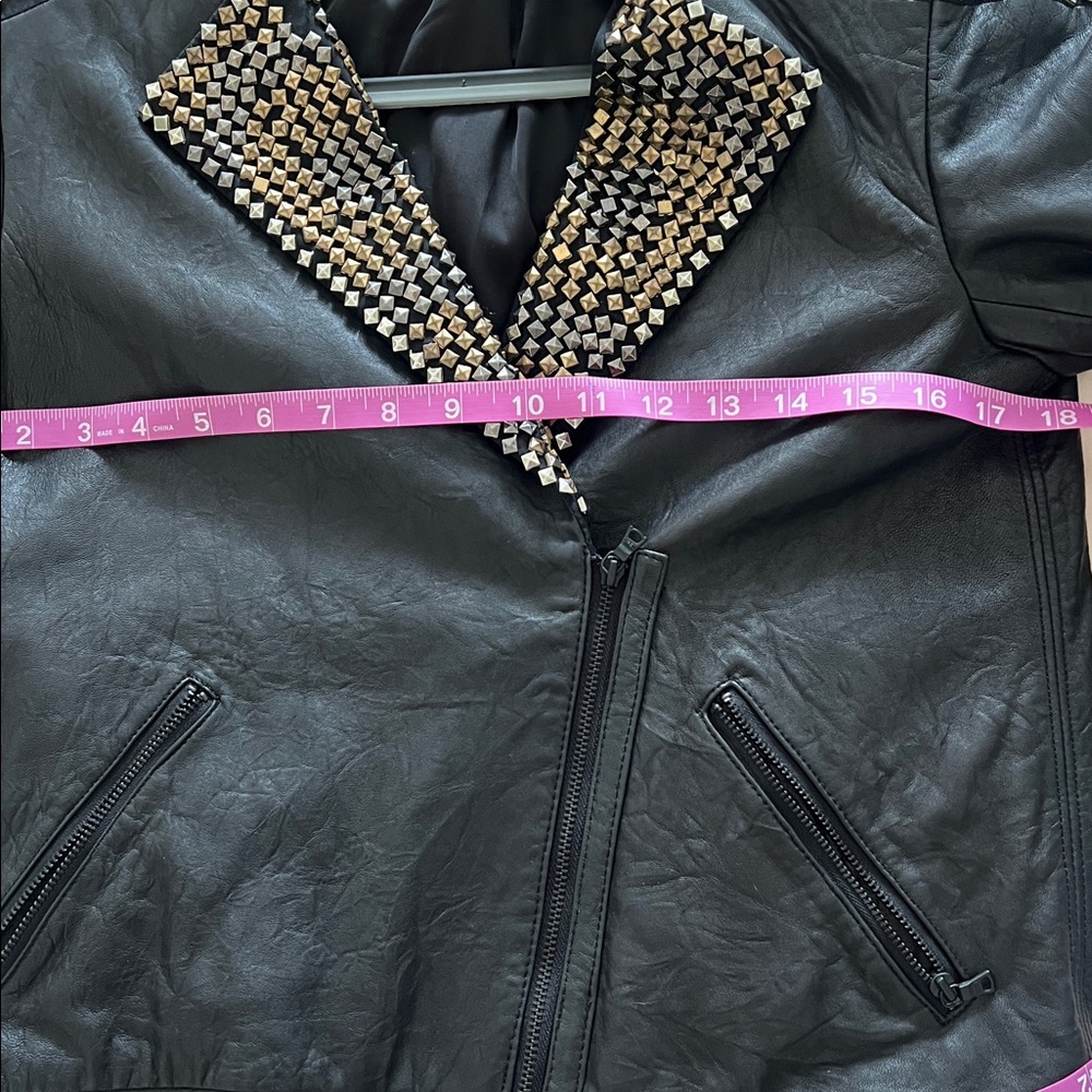 Alice & Olivia Real Black Leather Studded Jacket missing studs - Picture 8 of 10